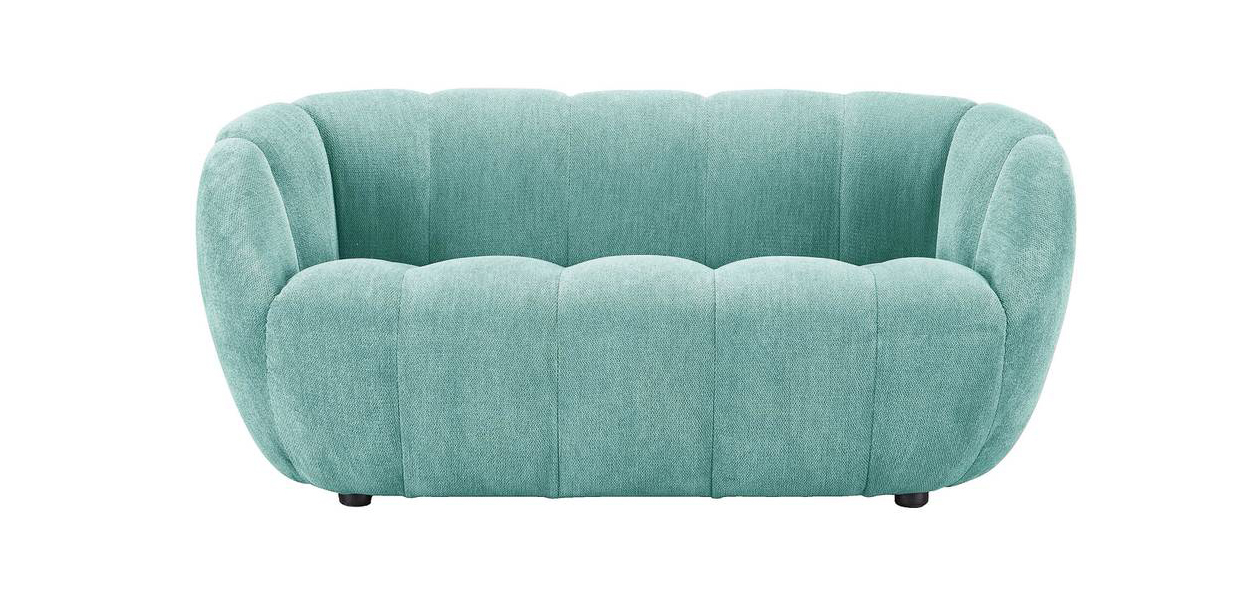 Astrea di Roche Bobois
(www.roche-bobois.com) in abete
massello e multistrato di pino ha seduta
e schienale in poliuretano, sospensioni
a cinghie elastiche e rivestimento
in tessuto Chroma. Misura L 151 x
P 80 x H 68 cm e costa 2.840 euro. Astrea di Roche Bobois
(www.roche-bobois.com) in abete
massello e multistrato di pino ha seduta
e schienale in poliuretano, sospensioni
a cinghie elastiche e rivestimento
in tessuto Chroma. Misura L 151 x
P 80 x H 68 cm e costa 2.840 euro.