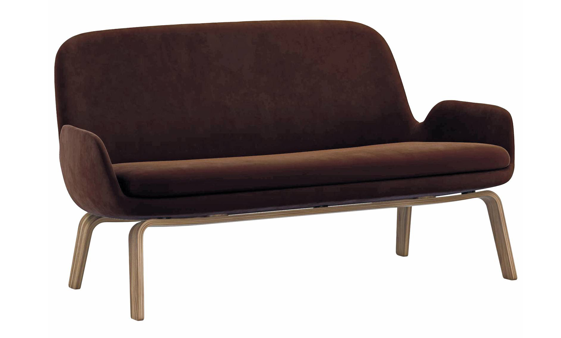Era Sofa Wood di Normann Copenhagen
(www.normann-copenhagen.com) ha la scocca in poliuretano, le gambe in noce ed è rivestito in velluto. Misura L 145 x P 77 x H 78 cm. Su www.designrepublic.com costa 3.515 euro. Era Sofa Wood di Normann Copenhagen
(www.normann-copenhagen.com) ha la scocca in poliuretano, le gambe in noce ed è rivestito in velluto. Misura L 145 x P 77 x H 78 cm. Su www.designrepublic.com costa 3.515 euro.