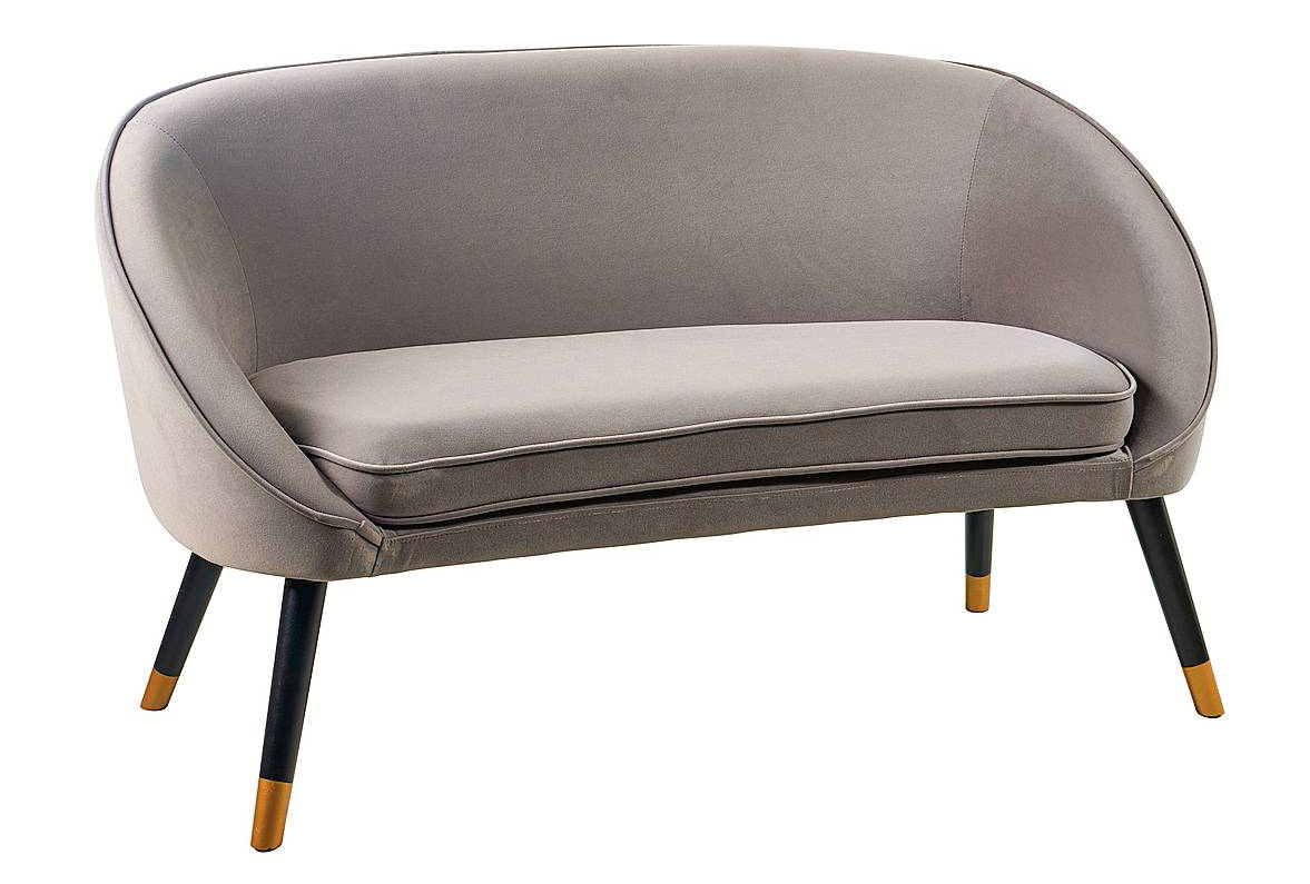 Isadora di Novità Home (www.novitahome.com)
ha imbottitura in poliuretano, gambe in legno
di betulla e il rivestimento in tessuto sintetico.
Misura L 128 x P 68 x H 75 cm e costa 456 euro + Iva. Isadora di Novità Home (www.novitahome.com)
ha imbottitura in poliuretano, gambe in legno
di betulla e il rivestimento in tessuto sintetico.
Misura L 128 x P 68 x H 75 cm e costa 456 euro + Iva.