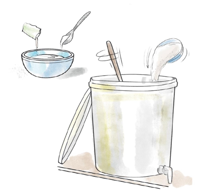Si idrata il lievito con poca acqua e lo si versa nel fermentatore Si idrata il lievito con poca acqua e lo si versa nel fermentatore