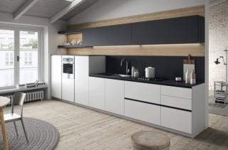 cucina low cost first snaidero ante nobilitato bianco artico grigio elite colonne basse cucina low cost first snaidero ante nobilitato bianco artico grigio elite colonne basse