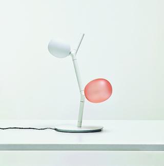 Lampada Ivy
di Brokis
(www.brokis.com) Lampada Ivy
di Brokis
(www.brokis.com)