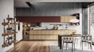 La cucina Tablet di CREO Kitchens si sviluppa linearmente e alterna le ante delle basi in melaminico nella finitura materica fiamma verticale rovere ortisei a quelle dei pensili, a sviluppo orizzontale, in melaminico finitura super opaca bordo abs multistrato rosso cardinale. Le gole e  gli zoccoli nella finitura grigio selce scandiscono la composizione. Un modulo base da 60 cm con due cestoni senza top, prezzo 288 euro + IVA. www.creokitchens.it La cucina Tablet di CREO Kitchens si sviluppa linearmente e alterna le ante delle basi in melaminico nella finitura materica fiamma verticale rovere ortisei a quelle dei pensili, a sviluppo orizzontale, in melaminico finitura super opaca bordo abs multistrato rosso cardinale. Le gole e  gli zoccoli nella finitura grigio selce scandiscono la composizione. Un modulo base da 60 cm con due cestoni senza top, prezzo 288 euro + IVA. www.creokitchens.it