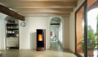 Stufa a pellet P230 M di Piazzetta classe A+ 4 stelle wi-fi Stufa a pellet P230 M di Piazzetta classe A+ 4 stelle wi-fi
