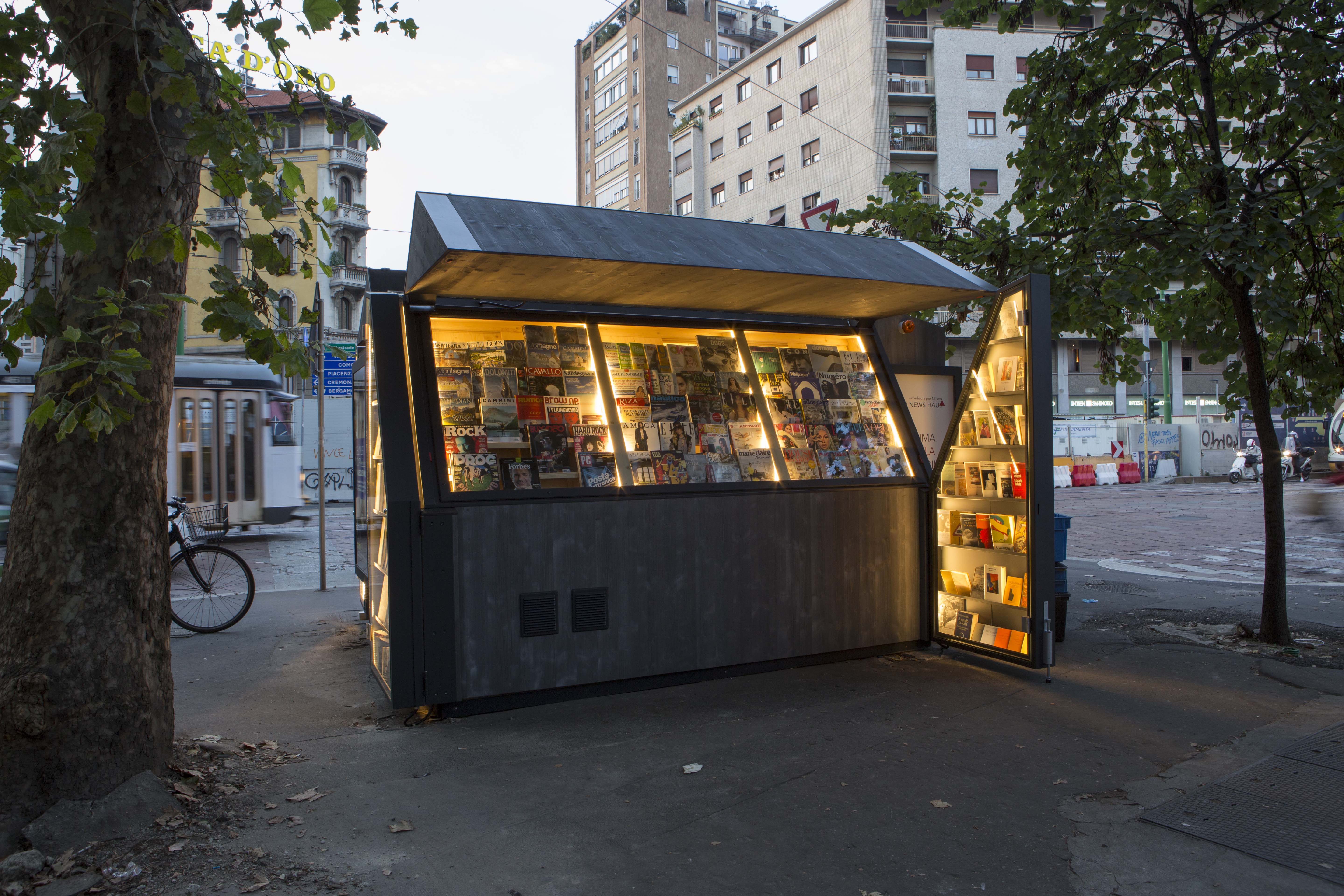 Rubner Haus edicola del futuro notte_foto Alssandro Zenoni Rubner Haus edicola del futuro notte_foto Alssandro Zenoni