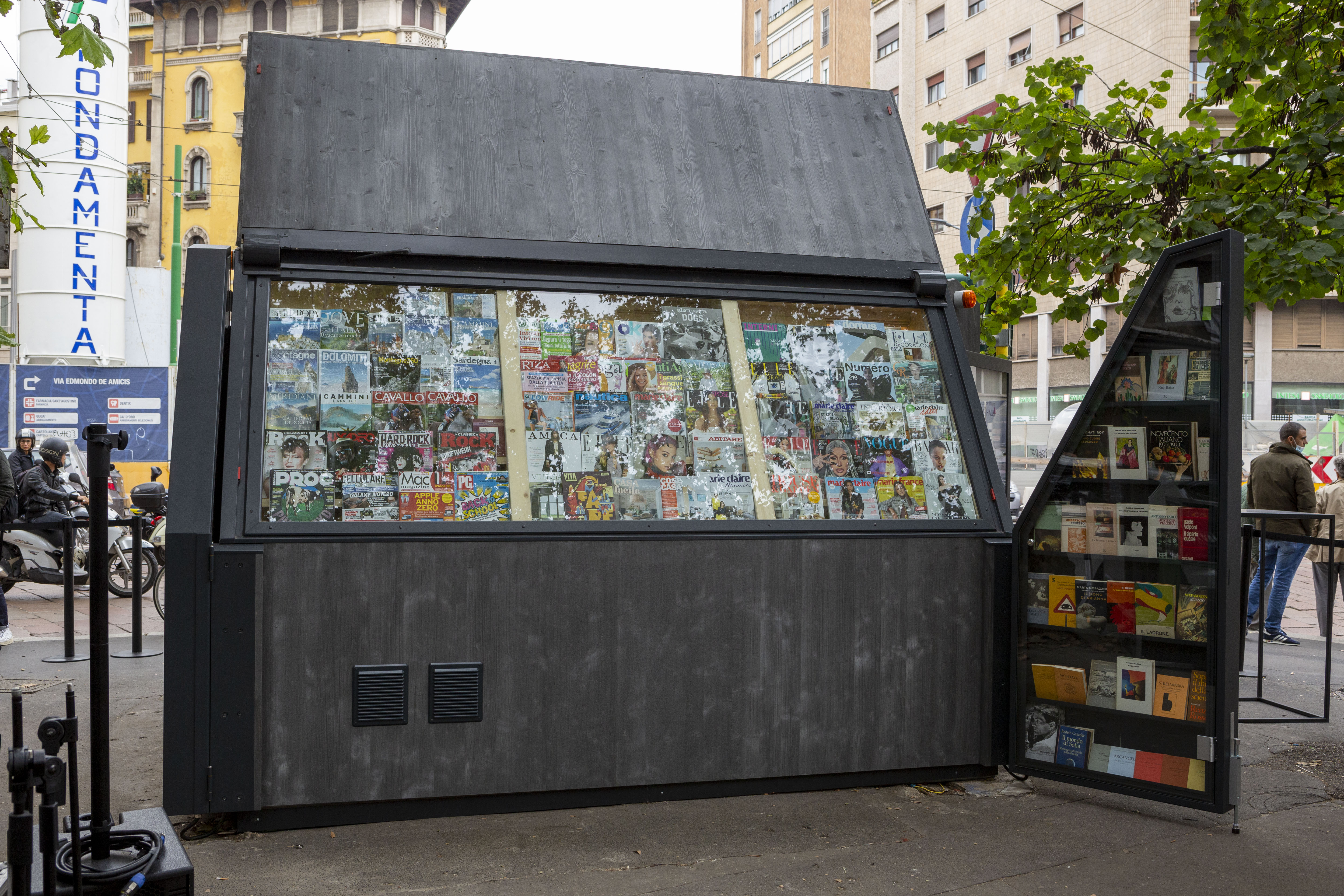 Rubner Haus edicola del futuro retro_foto Alessandro Zenoni Rubner Haus edicola del futuro retro_foto Alessandro Zenoni