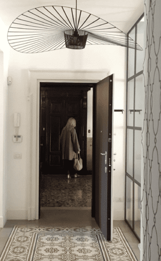 cornice in resina intorno alla graniglia cornice in resina intorno alla graniglia