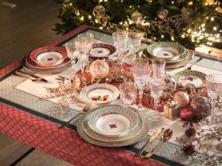 tavola natale 2020 brandani servizio cantico porcellana sottopiatto polipropilene champagne posate dorate old gold tavola natale 2020 brandani servizio cantico porcellana sottopiatto polipropilene champagne posate dorate old gold