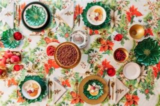 tavola natale 2020 coincasa runner piatti stelle natale vetro verde calici vetro rosso tavola natale 2020 coincasa runner piatti stelle natale vetro verde calici vetro rosso