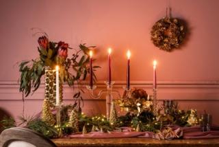tavola natale 2020 henriette candelieri collezione crystal candles candele color oro tavola natale 2020 henriette candelieri collezione crystal candles candele color oro