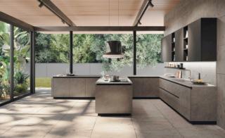 Linea pulita per gli elementi che compongono la cucina Ego Line di Febal Casa corredata di una penisola monolitica su cui trova posto il piano cottura sovrastato dalla cappa design Glow Plus di Faber, altamente performante. Le ante lisce sono laccate, Metal skin Peltro stagno, e si aprono per mezzo di gole; il top è realizzato in gres Zaha stone silk. Un modulo base da 60 cm, prezzo a partire da 92 euro. www.febalcasa.com Linea pulita per gli elementi che compongono la cucina Ego Line di Febal Casa corredata di una penisola monolitica su cui trova posto il piano cottura sovrastato dalla cappa design Glow Plus di Faber, altamente performante. Le ante lisce sono laccate, Metal skin Peltro stagno, e si aprono per mezzo di gole; il top è realizzato in gres Zaha stone silk. Un modulo base da 60 cm, prezzo a partire da 92 euro. www.febalcasa.com