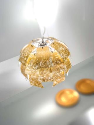 lampadario sospensione scenografico turati rossini illuminazione lastre vetro finitura foglia oro lampadario sospensione scenografico turati rossini illuminazione lastre vetro finitura foglia oro