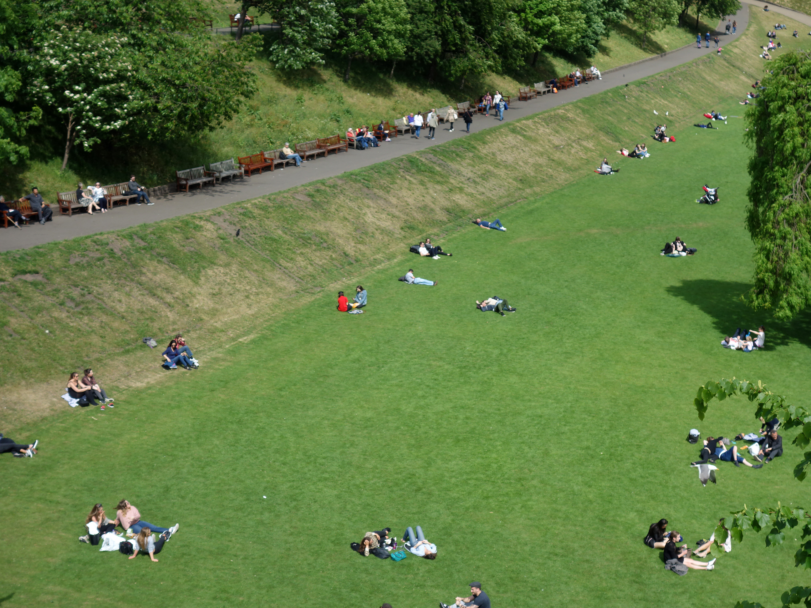 Princes Street Gardens, Edinburgo, Scozia _ foto Marc Treib