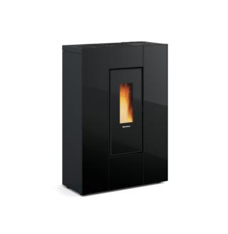 Stufa a pellet canalizzata Marilena Plus AD di La Nordica Extrflame (www.lanordica.com) Stufa a pellet canalizzata Marilena Plus AD di La Nordica Extrflame (www.lanordica.com)