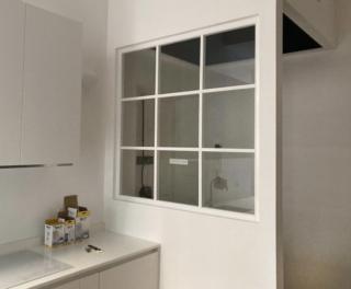 Dalla cucina verso ingresso