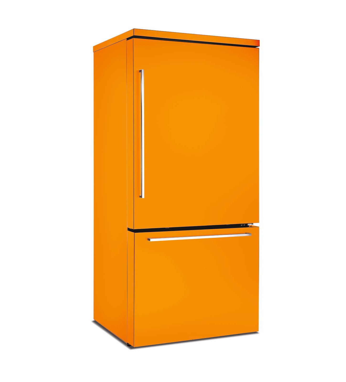 Con porte e spigoli arrotondati, Bottom Mount ICO19JSPR di Mabe ha capacità totale di 530 litri. In classe E, ha compressore Inverter e funzione TurboCool che raffredda rapidamente il frigorifero in modo da refrigerare gli alimenti più velocemente. È dotato di dispenser per acqua interno con filtro integrato. Misura L 84 x P 70,5 x H 177 cm. Prezzo da rivenditore. www.frigo2000.it Con porte e spigoli arrotondati, Bottom Mount ICO19JSPR di Mabe ha capacità totale di 530 litri. In classe E, ha compressore Inverter e funzione TurboCool che raffredda rapidamente il frigorifero in modo da refrigerare gli alimenti più velocemente. È dotato di dispenser per acqua interno con filtro integrato. Misura L 84 x P 70,5 x H 177 cm. Prezzo da rivenditore. www.frigo2000.it