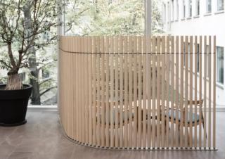 paravento lineare cilindri legno rovere chiaro giunco manerba paravento lineare cilindri legno rovere chiaro giunco manerba