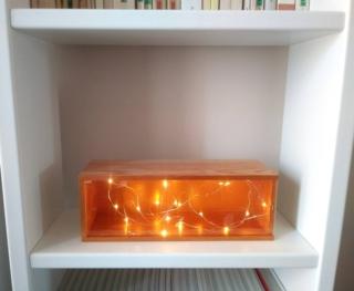 La lampada è pronta e può essere posizionata sia in orizzontale che in verticale.