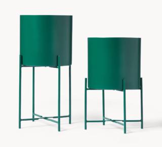 Il set di portavaso Mina Westwing Collection si compone di 2 vasi perfetti per ospitare piante o eleganti orchidee, realizzati in metallo verniciato a polvere si possono rimuovere dalla struttura e sono adatti all’uso da interno e disponibili in diversi colori. Misurano Ø 29 x H 45/56 cm con struttura. Prezzo 109,00 euro. www.westwing.it Il set di portavaso Mina Westwing Collection si compone di 2 vasi perfetti per ospitare piante o eleganti orchidee, realizzati in metallo verniciato a polvere si possono rimuovere dalla struttura e sono adatti all’uso da interno e disponibili in diversi colori. Misurano Ø 29 x H 45/56 cm con struttura. Prezzo 109,00 euro. www.westwing.it