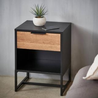 comodino camera letto struttura metallo nero trenton casa international cassetto mdf naturale comodino camera letto struttura metallo nero trenton casa international cassetto mdf naturale