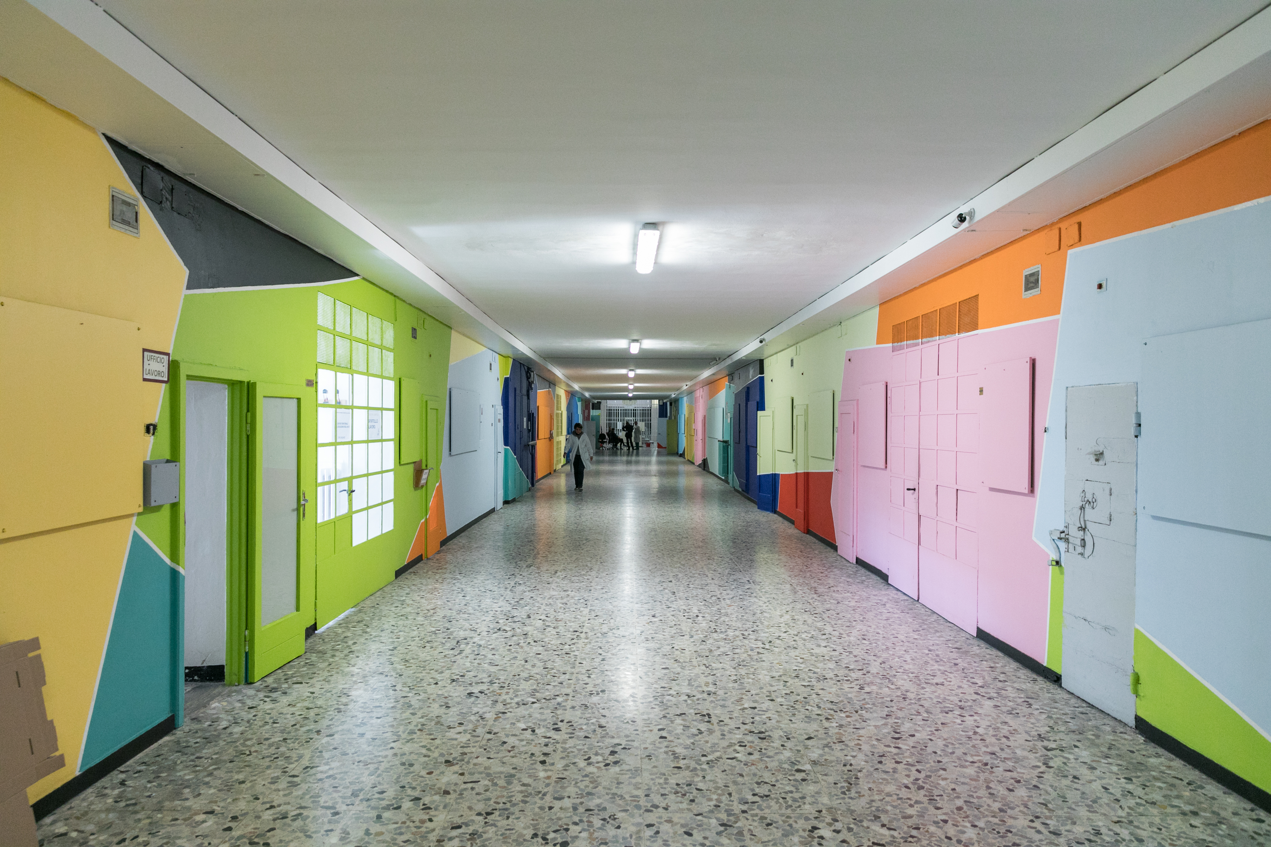 corridoio distributivo area dipendenti_Casa Circondariale San Vittore (foto Gianluca di Ioia)