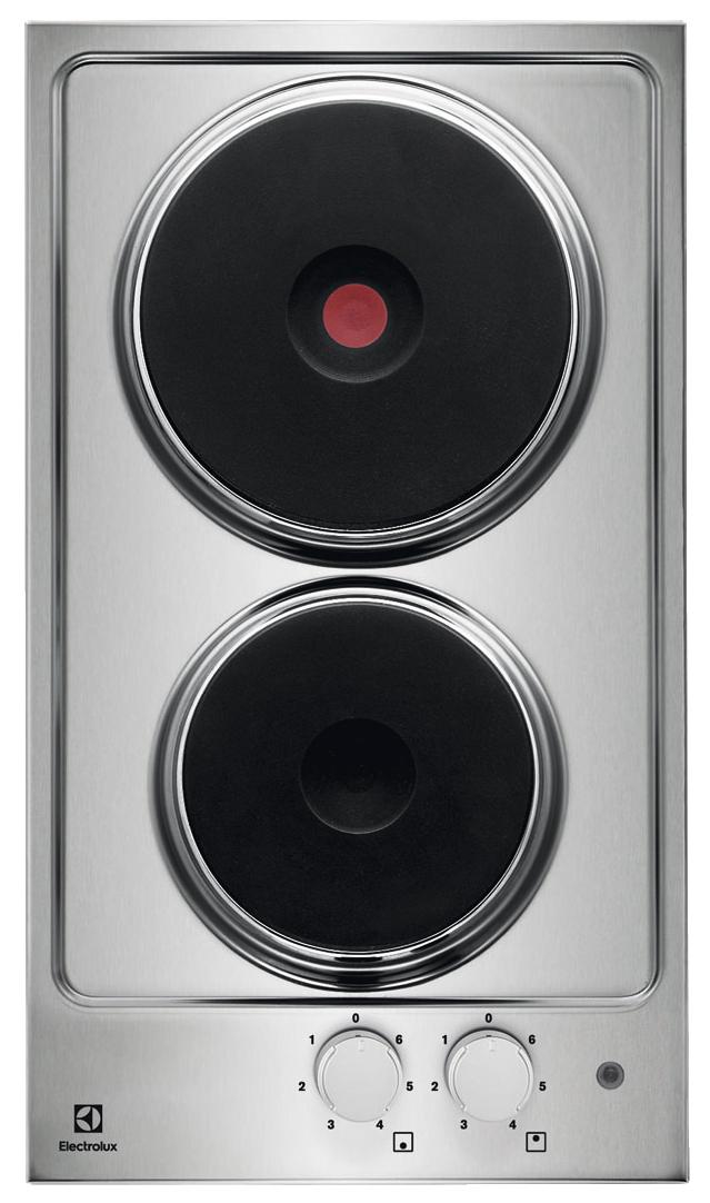 Nel piano elettrico KHS320SX di Electrolux la zona a riscaldamento rapido, contrassegnata da un punto rosso, permette di cuocere in fretta quando si ha poco tempo a disposizione. In acciaio inox, le due manopole permettono una regolazione della temperatura su 7 livelli. Misura 30x51 cm. Prezzo 179,99 euro. www.electrolux.it Nel piano elettrico KHS320SX di Electrolux la zona a riscaldamento rapido, contrassegnata da un punto rosso, permette di cuocere in fretta quando si ha poco tempo a disposizione. In acciaio inox, le due manopole permettono una regolazione della temperatura su 7 livelli. Misura 30x51 cm. Prezzo 179,99 euro. www.electrolux.it