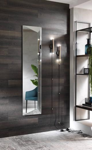 applique doppia luce integrata tubolare metallo verniciato trattamento galvanico finitura oro stilo riflessi applique doppia luce integrata tubolare metallo verniciato trattamento galvanico finitura oro stilo riflessi