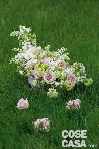 composizione primaverile con rose composizione primaverile con rose