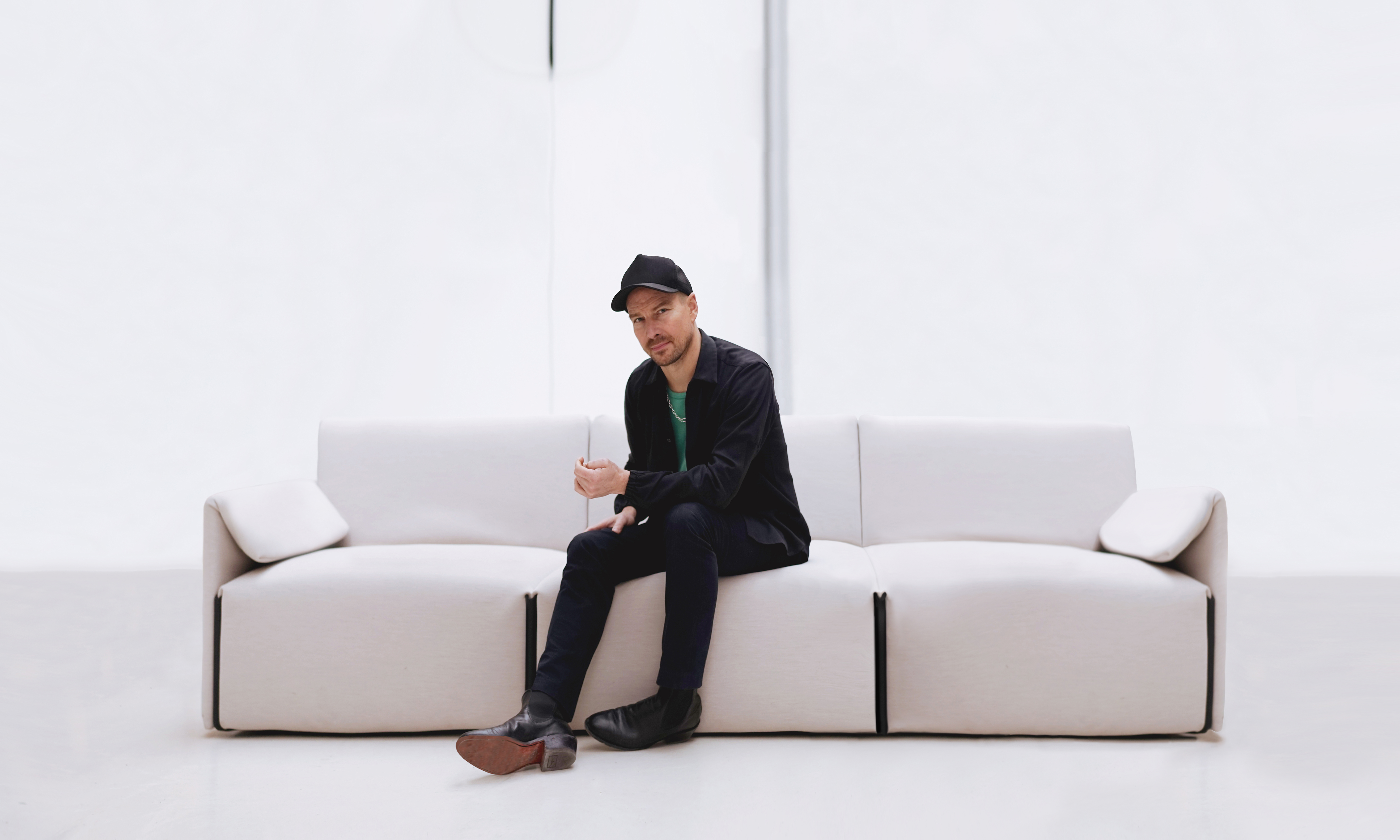 magis costume stefan diez