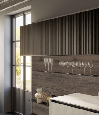 La cucina Glass 2.0, con allestimento Gaia, di Arredo3 ha pensili con finitura in vetro, caratterizzata da un’anta tecnica con telaio di alluminio leggero e resistente sul quale viene applicato un rivestimento frontale in vetro cannettato (oppure anche il Laminam o in HPL). Ha maniglia integrata nell’anta oppure con gola, più facili e veloci da usare. Le finiture in vetro, elemento robusto e duraturo, sono ecosostenibili perché sempre riutilizzabili e, insieme all’alluminio dell’anta, formano un'abbinata di materiali riciclabili al 100%. Prezzo da rivenditore. www.arredo3.it La cucina Glass 2.0, con allestimento Gaia, di Arredo3 ha pensili con finitura in vetro, caratterizzata da un’anta tecnica con telaio di alluminio leggero e resistente sul quale viene applicato un rivestimento frontale in vetro cannettato (oppure anche il Laminam o in HPL). Ha maniglia integrata nell’anta oppure con gola, più facili e veloci da usare. Le finiture in vetro, elemento robusto e duraturo, sono ecosostenibili perché sempre riutilizzabili e, insieme all’alluminio dell’anta, formano un'abbinata di materiali riciclabili al 100%. Prezzo da rivenditore. www.arredo3.it