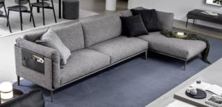 Permette di dare vita a combinazioni diverse il modello modulare Kubì di Novamobili che è dotato di una lunga penisola laterale. Il rivestimento in tessuto e in ecopelle è completamente sfoderabile I sottili piedini in metallo sollevano e alleggeriscono la struttura. Misura L 285 x P 90/170 x H 80 cm. Prezzo a partire da 5.001 euro + IVA. www.novamobili.it Permette di dare vita a combinazioni diverse il modello modulare Kubì di Novamobili che è dotato di una lunga penisola laterale. Il rivestimento in tessuto e in ecopelle è completamente sfoderabile I sottili piedini in metallo sollevano e alleggeriscono la struttura. Misura L 285 x P 90/170 x H 80 cm. Prezzo a partire da 5.001 euro + IVA. www.novamobili.it