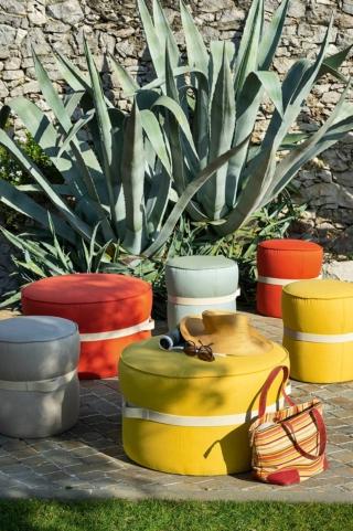 pouf tondo imbottito rivestito tessuto cook zafferano limone timo maniglia gomma eva pof connubia pouf tondo imbottito rivestito tessuto cook zafferano limone timo maniglia gomma eva pof connubia