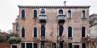 Elena Cologni. Pratiche di cura, o del cur(v)are Elena Cologni. Pratiche di cura, o del cur(v)are
