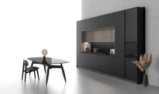 Si sviluppa su un'unica parete la cucina componibile in linea Logica di Valdesign che è caratterizzata da una ricercata forma a cornice che racchiude la zona operativa. Le basi, le colonne e i pensili sono realizzati in laccato Nero opaco come gli zoccoli e le gole; il top è in Laminam Nero assoluto. I pensili con le ante in Nobilitato Noce cenere, con una profondità ridotta, “spezzano” e illuminano la composizione. Un modulo base da 60 cm  (escluso top e zoccolo), prezzo 260 euro. www.valdesigncucine.eu Si sviluppa su un'unica parete la cucina componibile in linea Logica di Valdesign che è caratterizzata da una ricercata forma a cornice che racchiude la zona operativa. Le basi, le colonne e i pensili sono realizzati in laccato Nero opaco come gli zoccoli e le gole; il top è in Laminam Nero assoluto. I pensili con le ante in Nobilitato Noce cenere, con una profondità ridotta, “spezzano” e illuminano la composizione. Un modulo base da 60 cm  (escluso top e zoccolo), prezzo 260 euro. www.valdesigncucine.eu