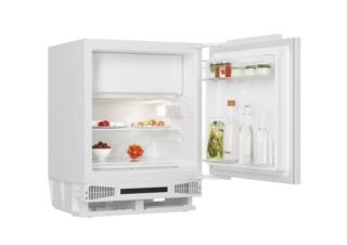 Il frigorifero sottotavolo CRU 164 NE/N di Candy con capienza totale di 111 litri, ha luce a led, sistema di controllo meccanico e è in classe F. Particolarmente compatto, è dotato di 3 ripiani interni. Silenzioso 40 decibel, misura L 60 x P 55 x H 82-87 cm. Prezzo 399 euro. www.candy.it