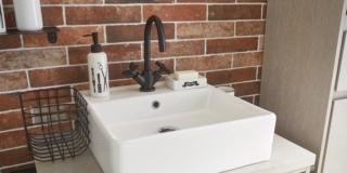 lavabo da appoggio Edge di Leroy Merlin in ceramica bianca