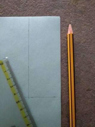 Sul retro della carta fotografica, disegnate dei rettangoli di cm 4 x 10 con riga e matita. Sul retro della carta fotografica, disegnate dei rettangoli di cm 4 x 10 con riga e matita.