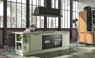 Nella cucina Provenza di Lube, che reinterpreta lo stile vintage, il forno doppio è collocato tra le basi dell'isola che ha le ante in legno laccato a poro chiuso verde Coloniale. Le ante a telaio impiallacciate in  Rovere mielato “scaldano” l'ambiente e ne sottolineano lo stile country. Il piano di lavoro è in Quarzo Mosa grigio. Prezzo su richiesta. www.cucinelube.it Nella cucina Provenza di Lube, che reinterpreta lo stile vintage, il forno doppio è collocato tra le basi dell'isola che ha le ante in legno laccato a poro chiuso verde Coloniale. Le ante a telaio impiallacciate in  Rovere mielato “scaldano” l'ambiente e ne sottolineano lo stile country. Il piano di lavoro è in Quarzo Mosa grigio. Prezzo su richiesta. www.cucinelube.it