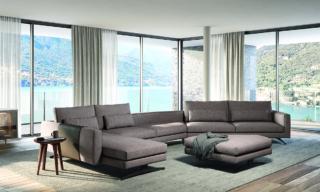 I divani Mayfair della collezione Sofas di Febal Casa sono funzionali e confortevoli, con dettagli sartoriali come la bordatura a contrasto e permettono combinazioni originali anche attaverso l'uso di elementi aggiuntivi come i pouf coordinati. La penisola motorizzata, controllata attraverso un telecomando,  consente infinite regolazioni. www.febalcasa.com I divani Mayfair della collezione Sofas di Febal Casa sono funzionali e confortevoli, con dettagli sartoriali come la bordatura a contrasto e permettono combinazioni originali anche attaverso l'uso di elementi aggiuntivi come i pouf coordinati. La penisola motorizzata, controllata attraverso un telecomando,  consente infinite regolazioni. www.febalcasa.com