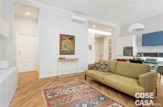 consolle leggera nel living eclettico