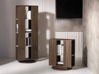 Le librerie a colonna Round in vendita su diotti.com hanno l'aspetto di uno scenografico totem in cui inserire libri e riviste. La struttura girevole è in legno essenza NK Noce Canaletto e i ripiani sono in tinta con la struttura. Sono disponibili in due formati a due o quattro vani. Misura L 52 x P 23 x H 66 cm. Prezzo 941,22 euro. Misura L 52 x P 23 x H 146 cm. Prezzo 1.192,59 euro. www.diotti.com Le librerie a colonna Round in vendita su diotti.com hanno l'aspetto di uno scenografico totem in cui inserire libri e riviste. La struttura girevole è in legno essenza NK Noce Canaletto e i ripiani sono in tinta con la struttura. Sono disponibili in due formati a due o quattro vani. Misura L 52 x P 23 x H 66 cm. Prezzo 941,22 euro. Misura L 52 x P 23 x H 146 cm. Prezzo 1.192,59 euro. www.diotti.com
