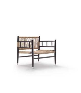 Il tavolo Any Day di Flexform,  design Christophe Pillet, è caratterizzato da una linea essenziale abbinata a proporzioni perfette e maestria di esecuzione. La struttura in metallo, declinato in molteplici finiture, sorregge il piano rettangolare laccato lucido o realizzato in marmo o ancora impiallacciato in noce canaletto e frassino. www.flexform.it Il tavolo Any Day di Flexform,  design Christophe Pillet, è caratterizzato da una linea essenziale abbinata a proporzioni perfette e maestria di esecuzione. La struttura in metallo, declinato in molteplici finiture, sorregge il piano rettangolare laccato lucido o realizzato in marmo o ancora impiallacciato in noce canaletto e frassino. www.flexform.it