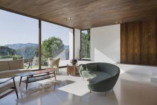 Erco, Serramento Dry, design G. Bavuso: Vetrate fisse filo muro, finitura essenza noce canaletto Erco, Serramento Dry, design G. Bavuso: Vetrate fisse filo muro, finitura essenza noce canaletto