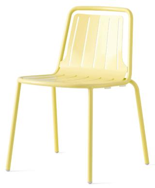 Color limone opaco per Easy di Connubia la sedia che ha la struttura in tubo metallico e la seduta in lamiera sagomata. Lo schienale flessibile garantisce il massimo comfort perché si adatta alle diverse posizioni. Tutte le parti metalliche che la compongono sono trattate e verniciate per essere idonee ad un uso outdoor. Si impila facilmente sino a sei pezzi. Misura L 54 x P 57 x H 79 cm. Prezzo 189 euro. www.connubia.com Color limone opaco per Easy di Connubia la sedia che ha la struttura in tubo metallico e la seduta in lamiera sagomata. Lo schienale flessibile garantisce il massimo comfort perché si adatta alle diverse posizioni. Tutte le parti metalliche che la compongono sono trattate e verniciate per essere idonee ad un uso outdoor. Si impila facilmente sino a sei pezzi. Misura L 54 x P 57 x H 79 cm. Prezzo 189 euro. www.connubia.com