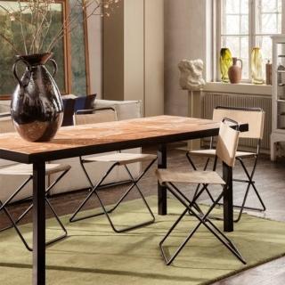 È  adatta per uso esterno la sedia pieghevole Desert di Ferm Living in vendita su Design Republic: ha il telaio realizzato in tubolare di acciaio verniciato a polvere. Il sedile è in plastica riciclata post consumo che è stata filata in resistente filato PET. Quando non serve può essere piegata e riposta con facilità. Misura L 46 x P 51 x H 79 cm. Prezzo 295 euro.  www.designrepublic.com È  adatta per uso esterno la sedia pieghevole Desert di Ferm Living in vendita su Design Republic: ha il telaio realizzato in tubolare di acciaio verniciato a polvere. Il sedile è in plastica riciclata post consumo che è stata filata in resistente filato PET. Quando non serve può essere piegata e riposta con facilità. Misura L 46 x P 51 x H 79 cm. Prezzo 295 euro.  www.designrepublic.com