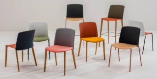 Le sedute della collezione Mixu di Arper sono allegre e colorate, inoltre offrono una possibilità di personalizzazione illimitata grazie ai tre elementi distinti che le compongono: seduta, schienale e base. Il design essenziale della struttura che può essere in plastica riciclata post industriale colorata, in legno certificato FSC con finiture in tessuto o in pelle. Viene consegnata smontata per ridurre il volume durante il trasporto. www.arper.com Le sedute della collezione Mixu di Arper sono allegre e colorate, inoltre offrono una possibilità di personalizzazione illimitata grazie ai tre elementi distinti che le compongono: seduta, schienale e base. Il design essenziale della struttura che può essere in plastica riciclata post industriale colorata, in legno certificato FSC con finiture in tessuto o in pelle. Viene consegnata smontata per ridurre il volume durante il trasporto. www.arper.com