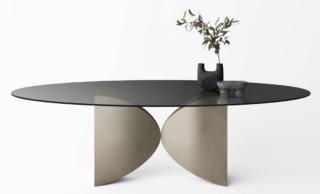 Il tavolo Meet di Lago, design Daniele Lago, ha una base scultorea formata da due elementi simmetrici realizzati in metallo nella finitura Titanio Steel. Il piano ellittico è in vetro Fumé Grigio, ma è disponibile anche nelle varianti extrachiaro, laccato o in legno centenario Wildwood. Misura L 250 x H 130 cm. www.lago.it Il tavolo Meet di Lago, design Daniele Lago, ha una base scultorea formata da due elementi simmetrici realizzati in metallo nella finitura Titanio Steel. Il piano ellittico è in vetro Fumé Grigio, ma è disponibile anche nelle varianti extrachiaro, laccato o in legno centenario Wildwood. Misura L 250 x H 130 cm. www.lago.it