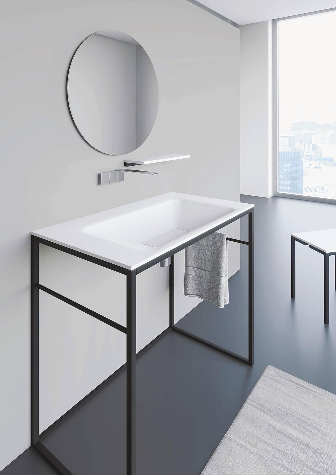 È in Corian® la collezione Exclusive Design di Ponte Giulio (www.pontegiulio.it) che si compone di prodotti e soluzioni anche realizzabili su misura, una possibilità offerta proprio grazie alle caratteristiche di questo materiale duttile e versatile.