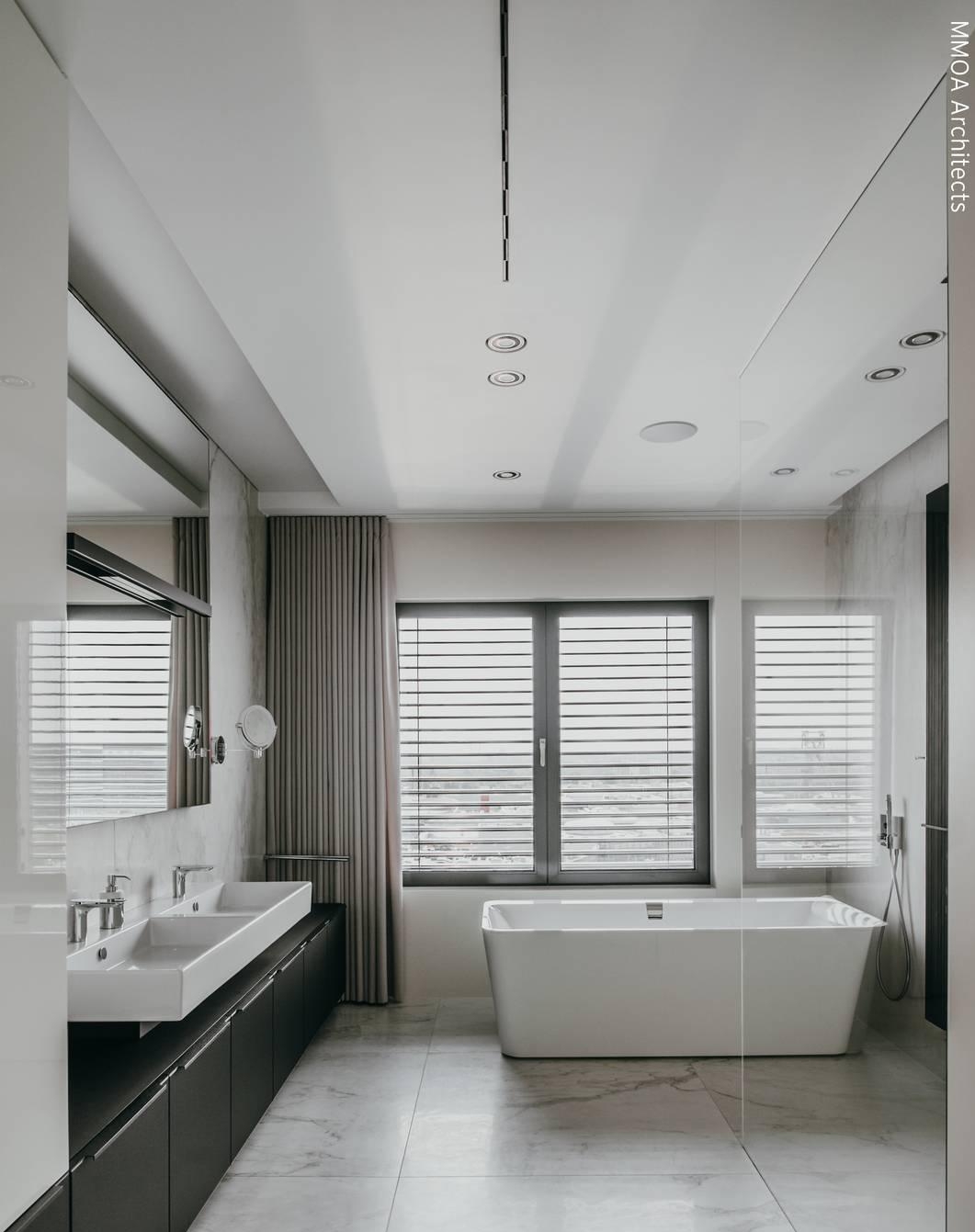 Il sistema in alluminio a taglio termico SlimLine 38 di Reynaers Aluminium ha profili sottili che richiamano l’estetica delle vecchie finestre in acciaio, infatti si possono utilizzare anche in caso di restauro. Finestre e portefinestre hanno doppio o triplo vetro, con apertura anche a ribalta. Tre le varianti estetiche, con design minimal Classic, Ferro e Cubic. Resistenza ai tentativi di effrazione in classe RC2. http://www.reynaers.it Il sistema in alluminio a taglio termico SlimLine 38 di Reynaers Aluminium ha profili sottili che richiamano l’estetica delle vecchie finestre in acciaio, infatti si possono utilizzare anche in caso di restauro. Finestre e portefinestre hanno doppio o triplo vetro, con apertura anche a ribalta. Tre le varianti estetiche, con design minimal Classic, Ferro e Cubic. Resistenza ai tentativi di effrazione in classe RC2. http://www.reynaers.it