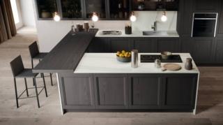 cucina Frida anta laccato poro aperto vulcano con maniglia integrata, top Iris bianco lasa1 cucina Frida anta laccato poro aperto vulcano con maniglia integrata, top Iris bianco lasa1